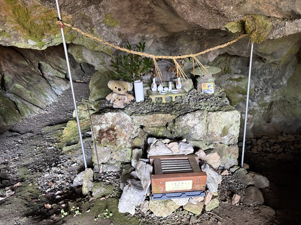 猿田洞　入口神社