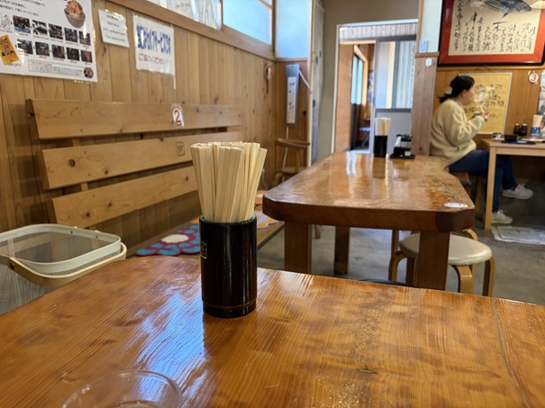久礼大正市場　漁師小屋　テーブル席