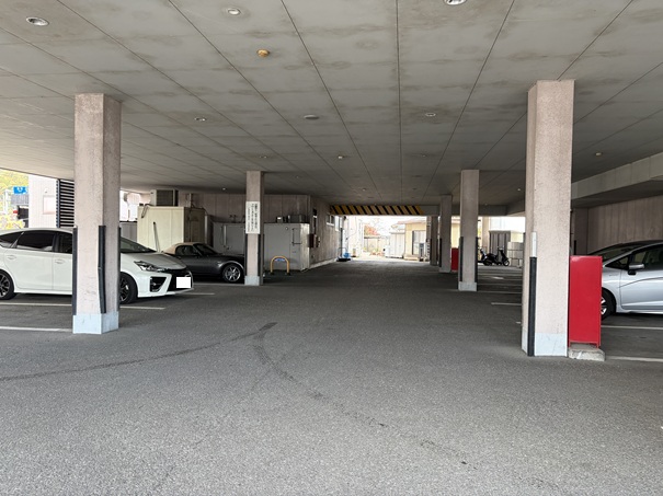鍋焼きラーメンばさら離れ屋　駐車場