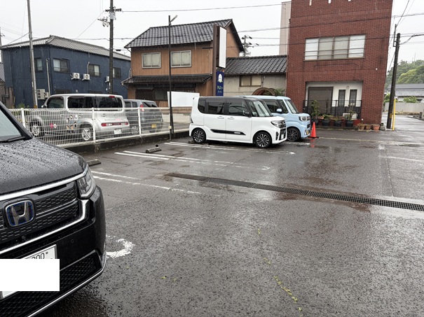 やよいキッチン　駐車場