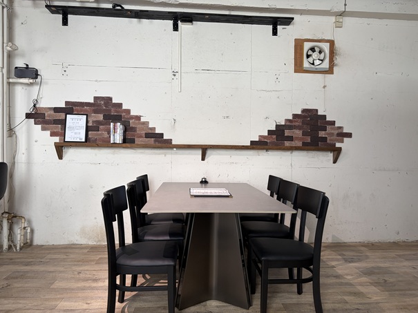 Cafe&Bar SALORO　テーブル席