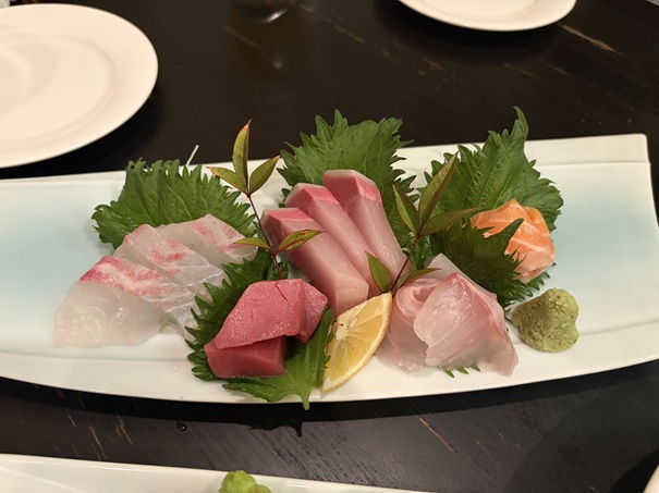 旬彩工房MADURA 刺身盛り合わせ５種