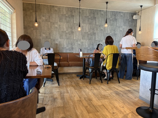 喫茶らいおん 店内