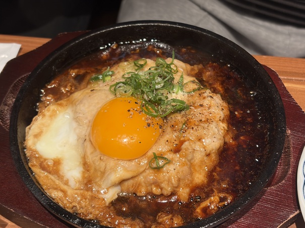 IZAKAYA時々-jiji-丸亀店　鶏つくねの月見鉄板焼き