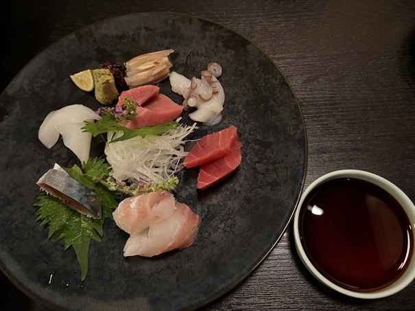 美味台所 若菜　刺身盛り合わせ