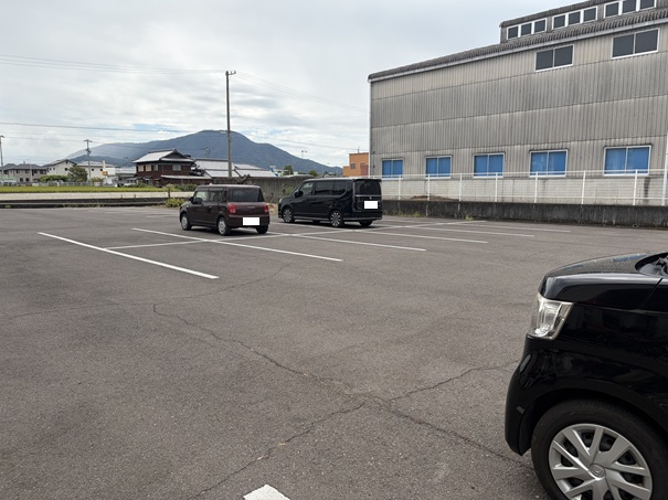 ANNEX TABLE　駐車場