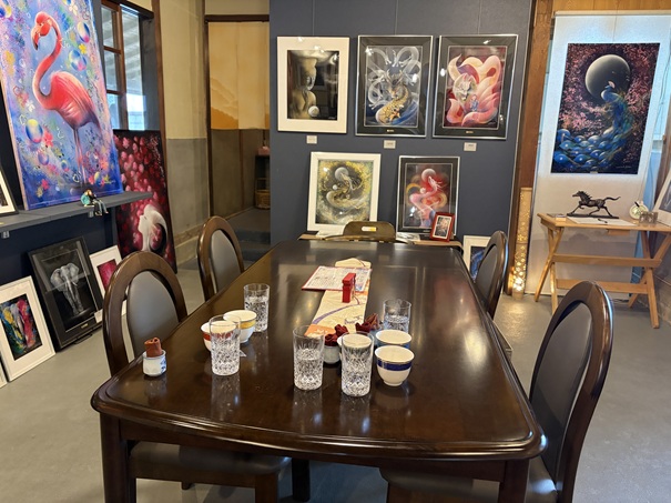 gallery茶房な〜や　テーブル席